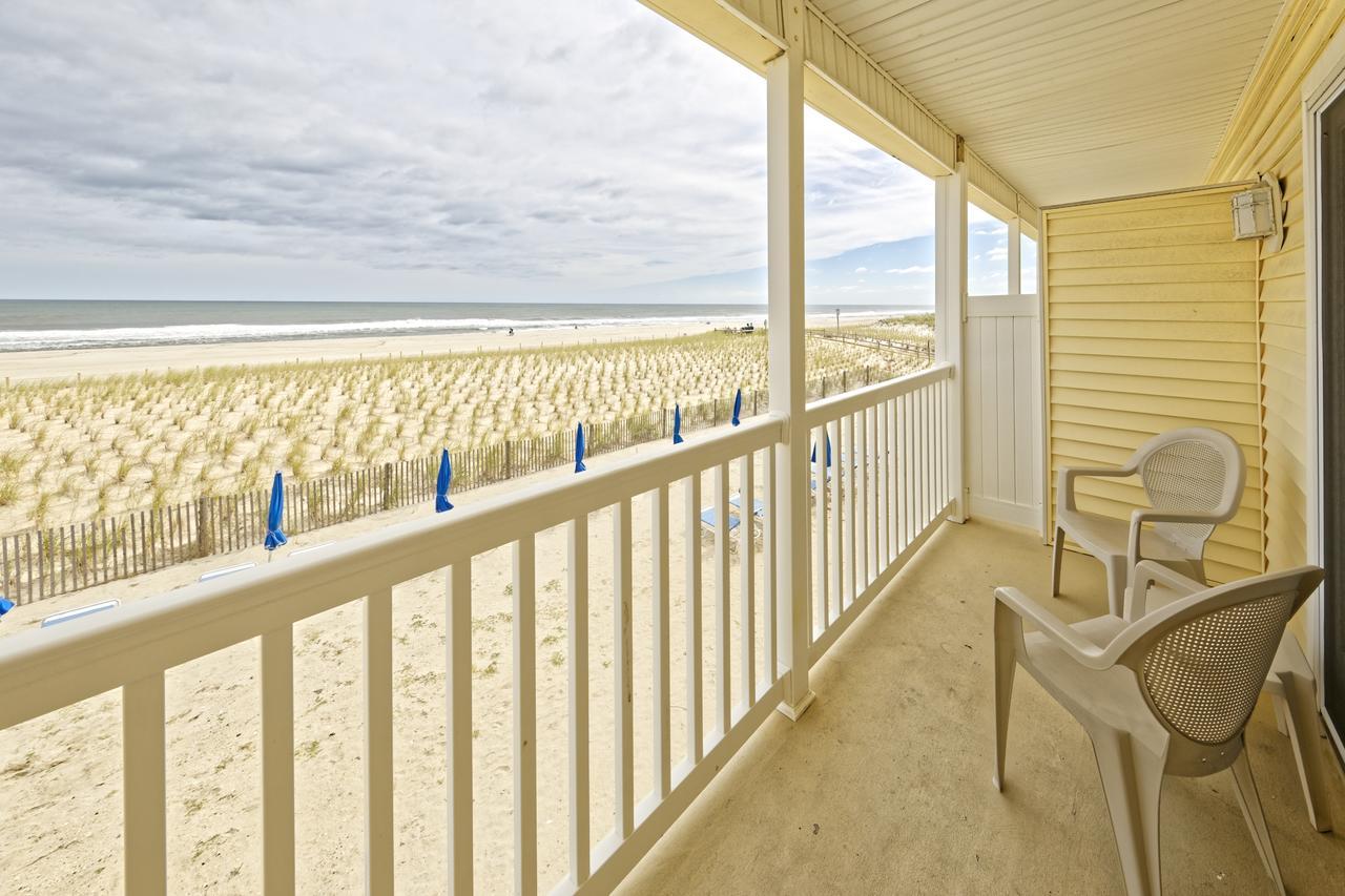 Drifting Sands Oceanfront Hotel Ship Bottom Exterior photo