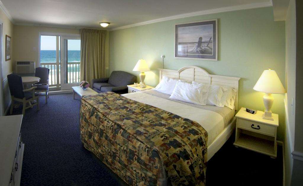 Drifting Sands Oceanfront Hotel Ship Bottom Room photo